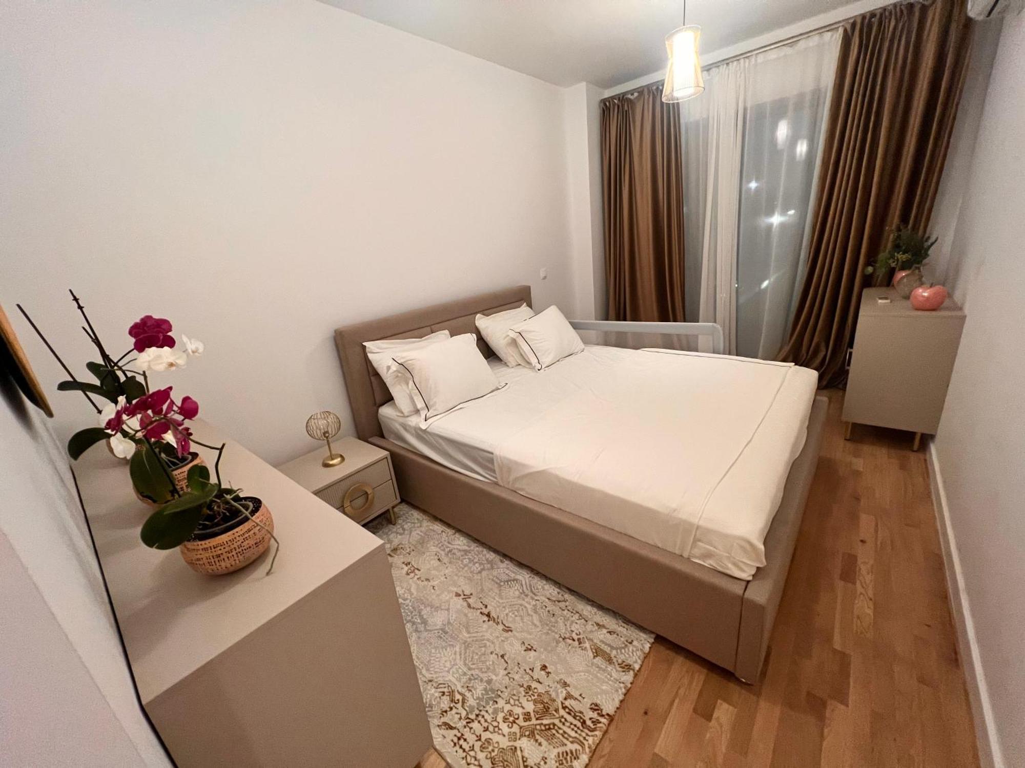 Cosy Stay Bukarest Exterior foto